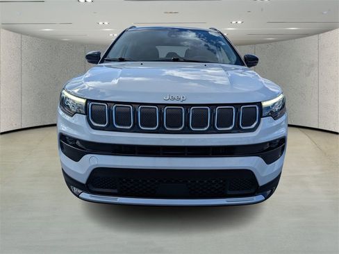 Certified 2022 Jeep Compass Limited w/ Elite Group image 8