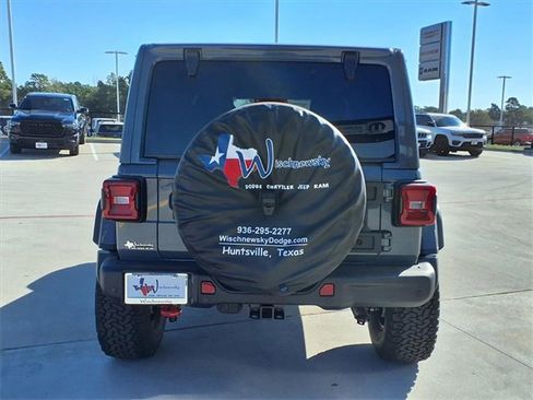 New 2025 Jeep Wrangler Unlimited Rubicon image 6