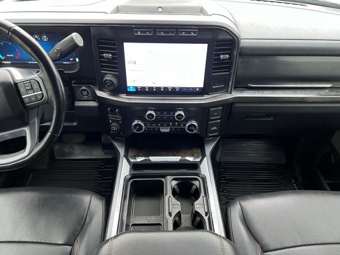 Used 2023 Ford F250 Lariat w/ Lariat Ultimate Package AWD/4WD image 32