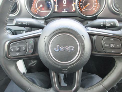 Used 2023 Jeep Gladiator Sport AWD/4WD image 21