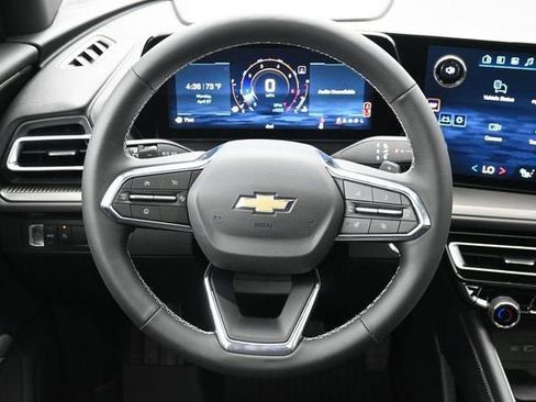 New 2026 Chevrolet Traverse LT FWD image 25