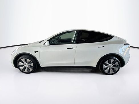 Used 2023 Tesla Model Y Long Range AWD/4WD image 4