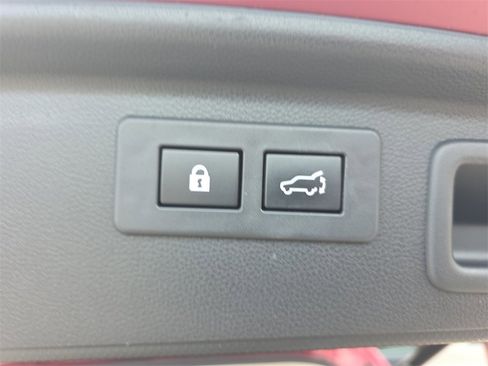 Used 2022 Subaru Forester Premium image 14