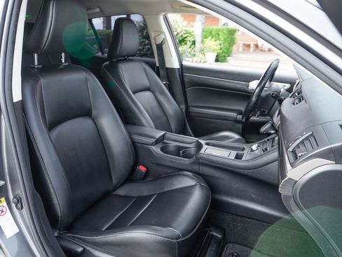 Used 2016 Lexus CT 200h w/ Accessory Package 2 FWD image 32