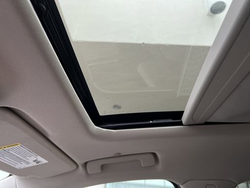 Used 2021 Buick Enclave Essence w/ Sound and Sites Package image 28