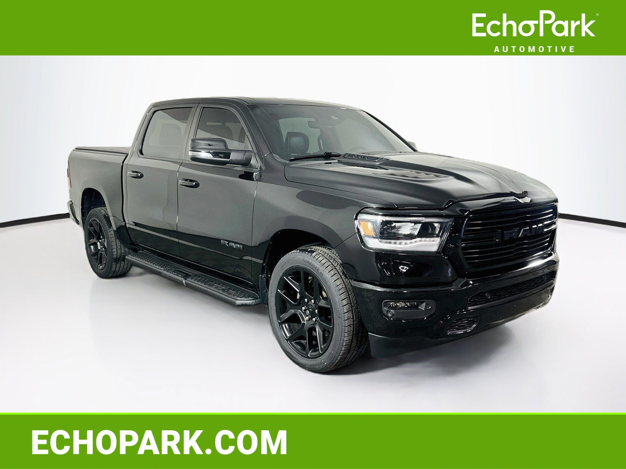 Used 2023 RAM 1500 Laramie AWD/4WD image 1