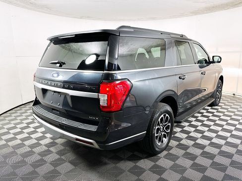 Used 2024 Ford Expedition Max XLT image 3