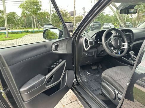 Used 2024 Kia Soul LX w/ Option Group 015 FWD image 22