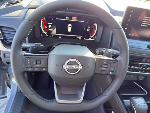 New 2026 Nissan Rogue Platinum AWD/4WD image 16