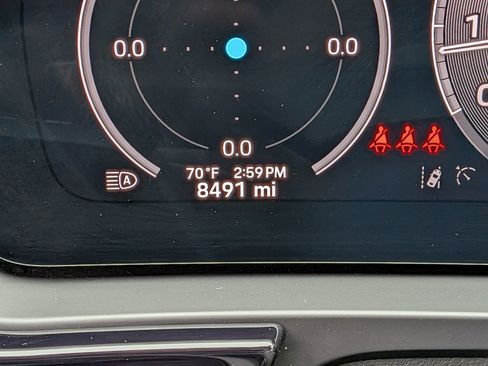 Certified 2025 Porsche Cayenne AWD/4WD image 12