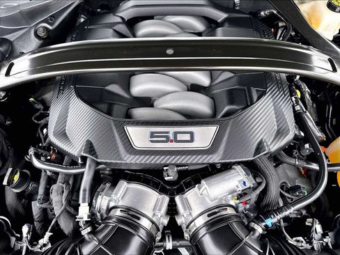 Used 2025 Ford Mustang GT Premium w/ GT Performance Package RWD image 31