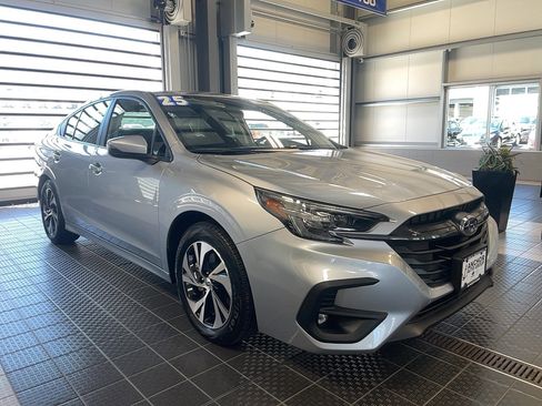 Used 2025 Subaru Legacy Premium AWD/4WD image 1
