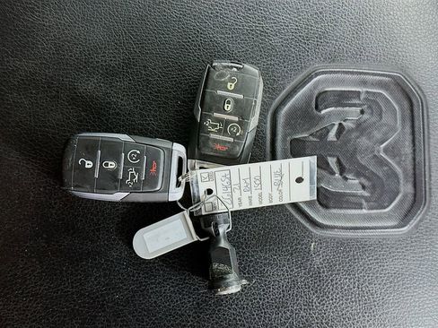 Used 2021 RAM 1500 Laramie AWD/4WD image 35