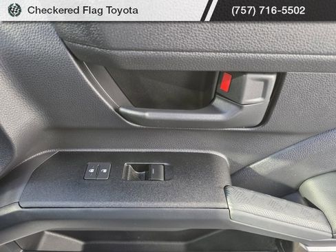 Used 2025 Toyota 4Runner SR5 image 43