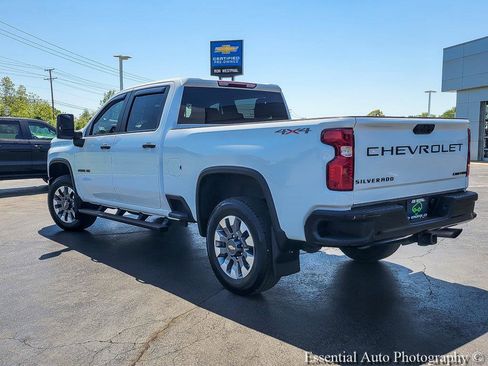 Certified 2022 Chevrolet Silverado 2500 Custom w/ Custom Value Package AWD/4WD image 9