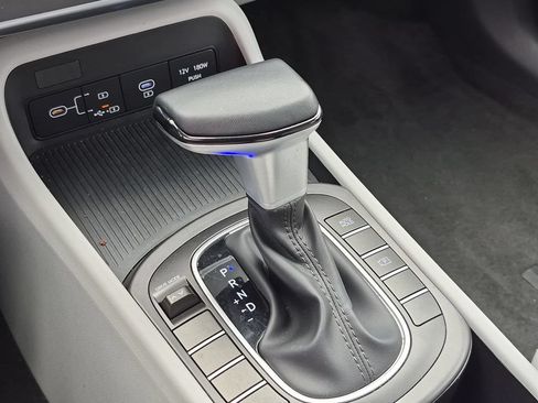 Used 2025 Hyundai Kona SEL FWD image 20