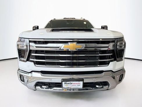 Used 2024 Chevrolet Silverado 2500 LTZ w/ LTZ Plus Package AWD/4WD image 2