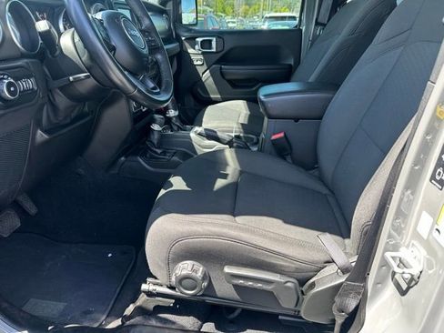 Used 2021 Jeep Wrangler Unlimited Sport AWD/4WD image 9