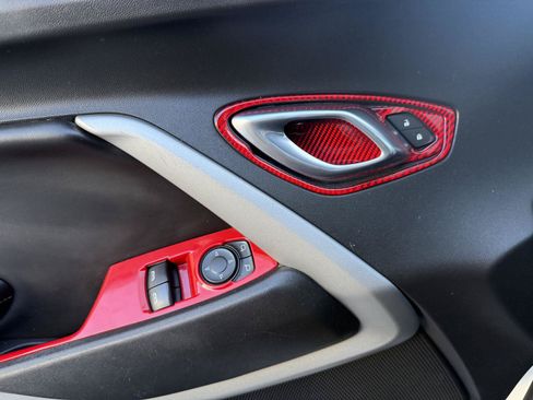 Used 2018 Chevrolet Camaro SS RWD image 14