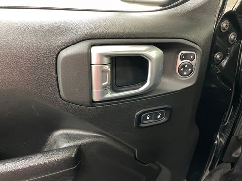 Used 2022 Jeep Wrangler Unlimited Sport image 20