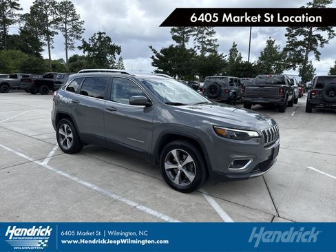 Used 2019 Jeep Cherokee Limited AWD/4WD image 1