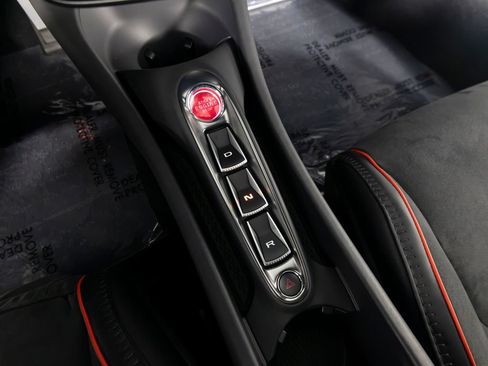 Used 2023 McLaren Artura RWD image 20