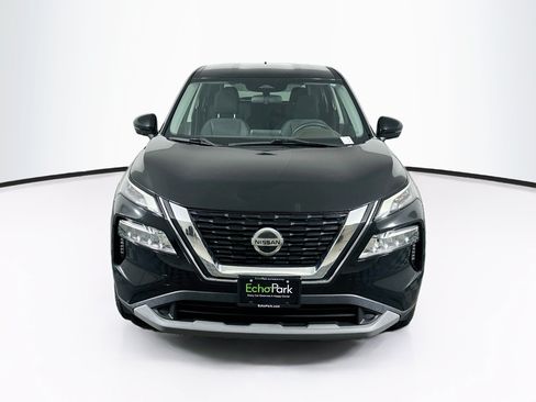 Used 2021 Nissan Rogue SV FWD image 2