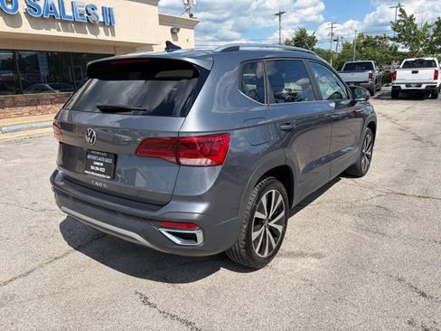 Used 2023 Volkswagen Taos SE FWD image 7