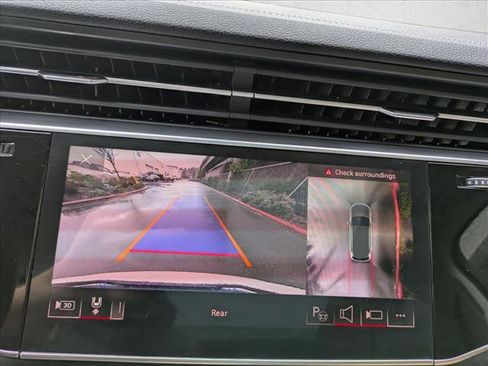 Used 2023 Audi Q7 3.0T Prestige w/ Prestige Package image 15