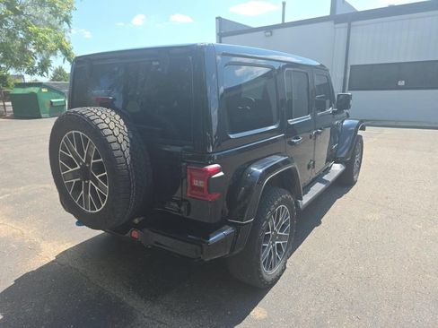 Used 2024 Jeep Wrangler High Altitude AWD/4WD image 7