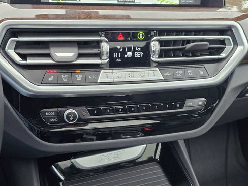 Used 2024 BMW X3 xDrive30i image 25