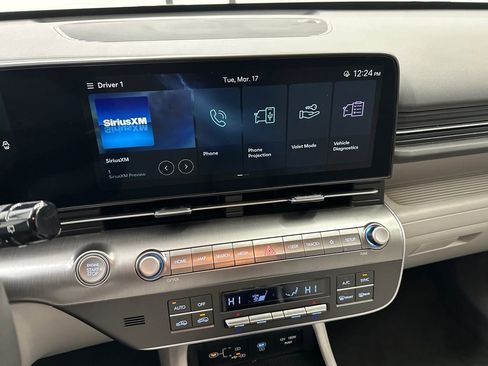 Used 2025 Hyundai Kona SEL image 27
