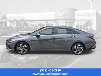 Used 2025 Hyundai Elantra SEL FWD video 2
