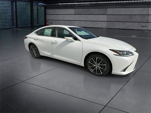 New 2025 Lexus ES 350 w/ Premium Package image 2