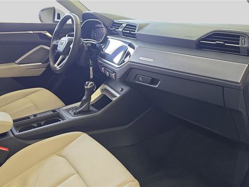 Used 2025 Audi Q3 2.0T Premium image 13