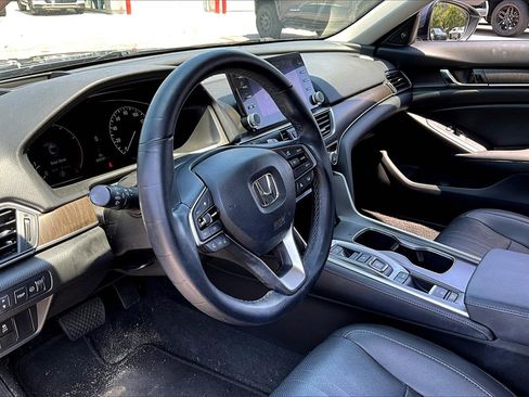 Used 2021 Honda Accord Touring image 14