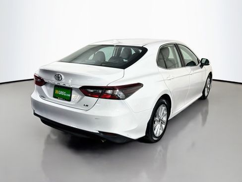 Used 2021 Toyota Camry LE FWD image 10