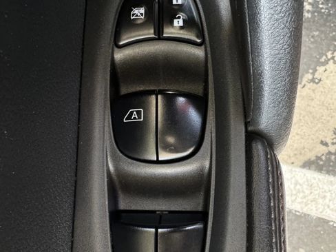 Used 2018 Nissan Rogue SL w/ Premium Package AWD/4WD image 42