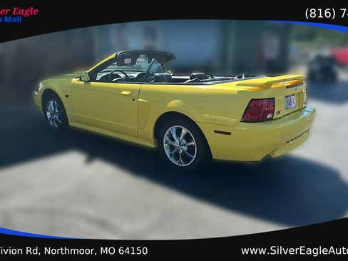 Used 2003 Ford Mustang GT RWD image 4