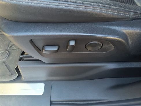 Used 2024 Chevrolet Silverado 1500 High Country w/ Technology Package image 12