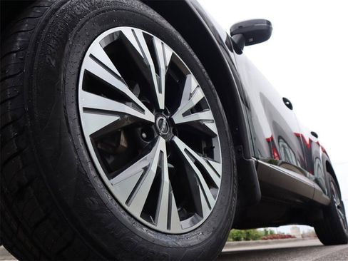 Certified 2022 Nissan Rogue SV w/ SV Premium Package image 11