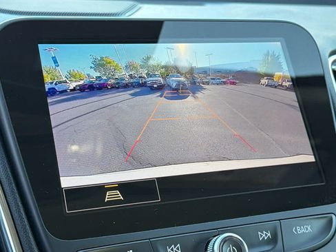 Used 2024 Chevrolet Malibu LT FWD image 16