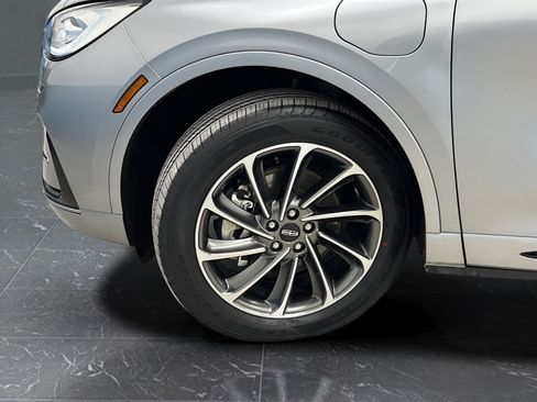 Used 2024 Lincoln Corsair Grand Touring w/ Equipment Group 301A AWD/4WD image 37