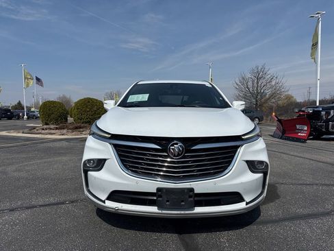 Used 2022 Buick Enclave Premium image 2