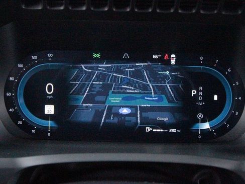 Certified 2025 Volvo XC90 B6 Plus image 16