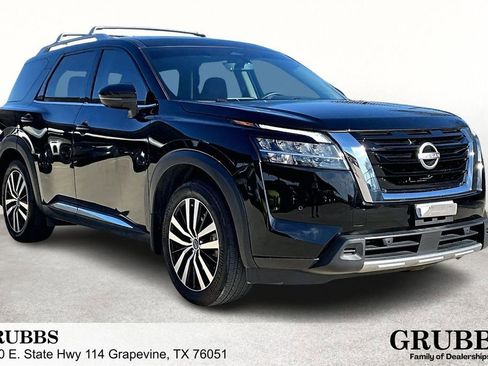 Used 2024 Nissan Pathfinder Platinum w/ Cargo Package image 1