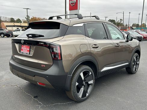 New 2026 Nissan Kicks SR w/ Cold Weather Package image 6