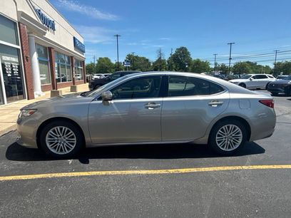 Used 2015 Lexus ES 350 w/ Luxury Package
