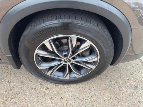 Used 2018 INFINITI QX30 Premium w/ Navigation Package image 25