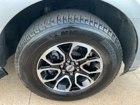 Used 2024 Ford Expedition XLT image 6